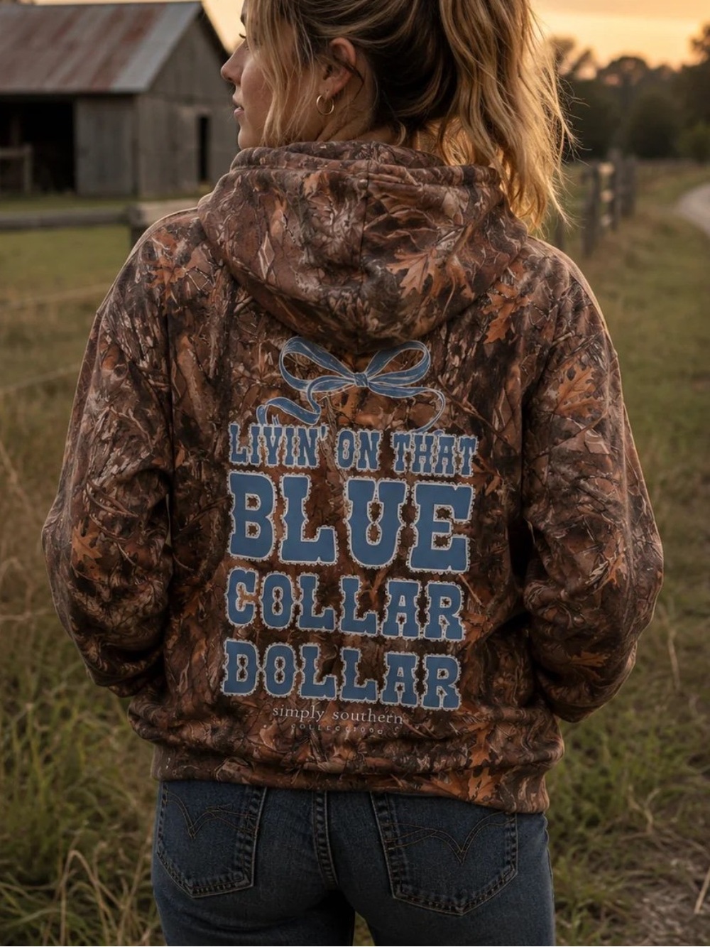Simply Southern Livin on that Blue Collar Dollar Hoodie Camo Womens L Sweatshirt